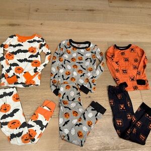 Set of 3 Halloween Themed Pajama Sets size 8